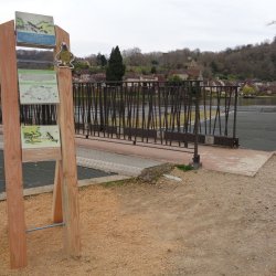 RESTAURATION DU MOBILIER D'INTERPRETATION DE LA PASSERELLE DES AUBAREDES